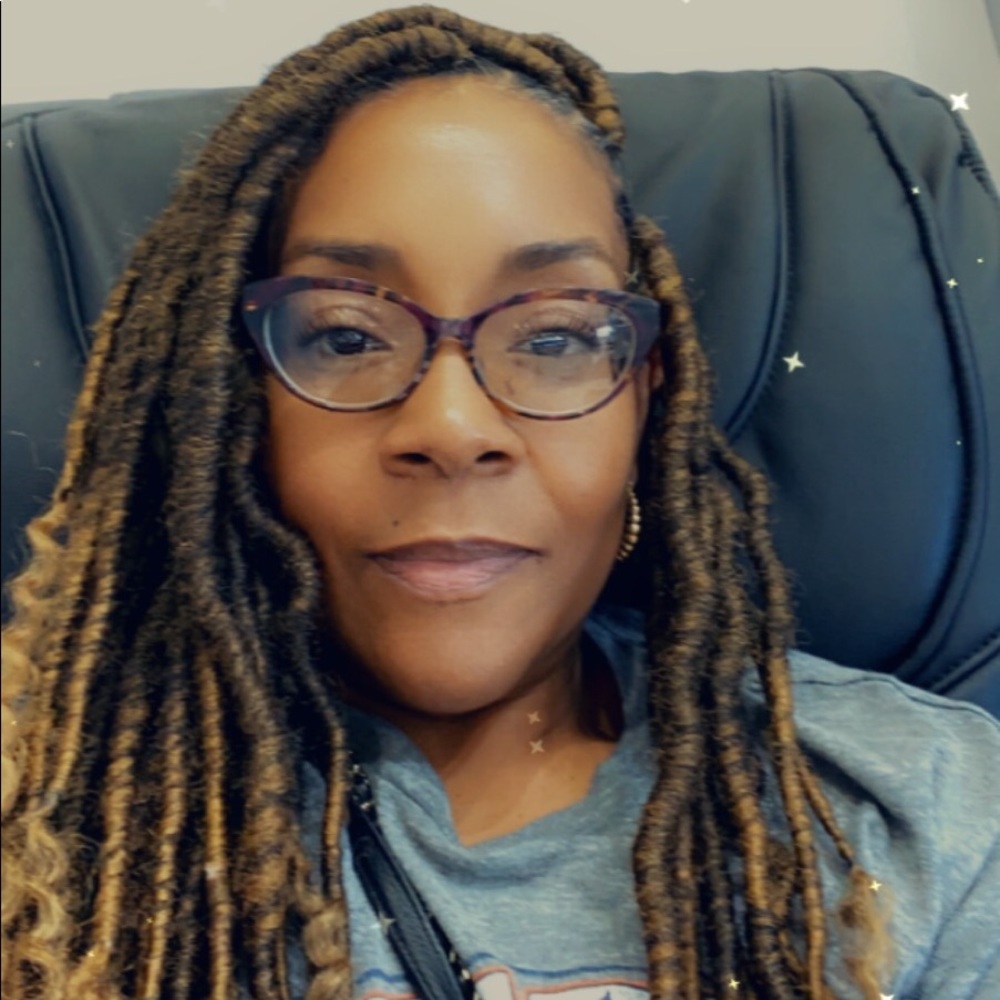 Meet your Posher, Davita